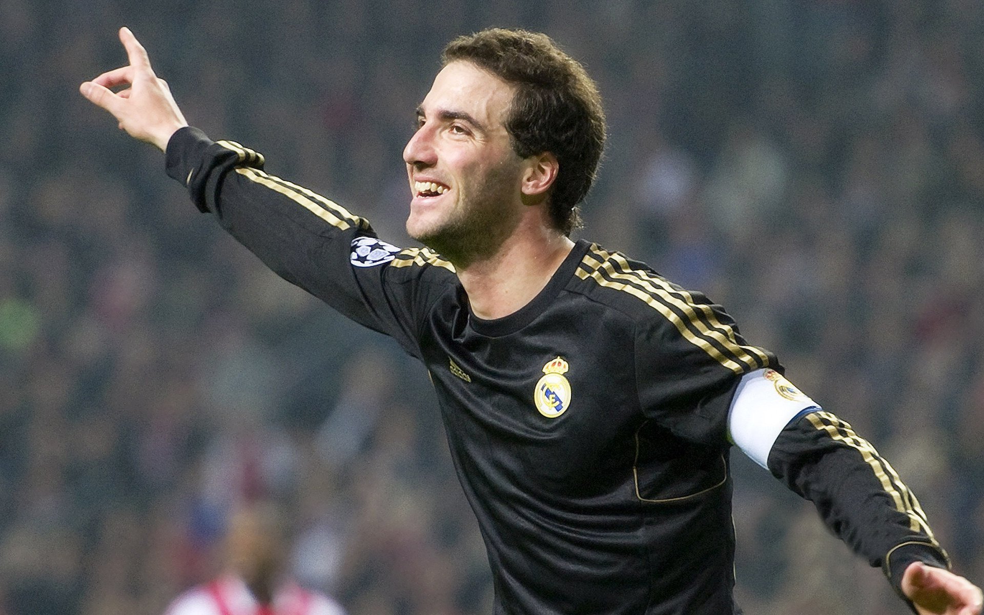 开云体育平台APP-英超争冠焦点战，曼城与阿森纳的博弈，远非尼斯险胜莱比锡那般简单