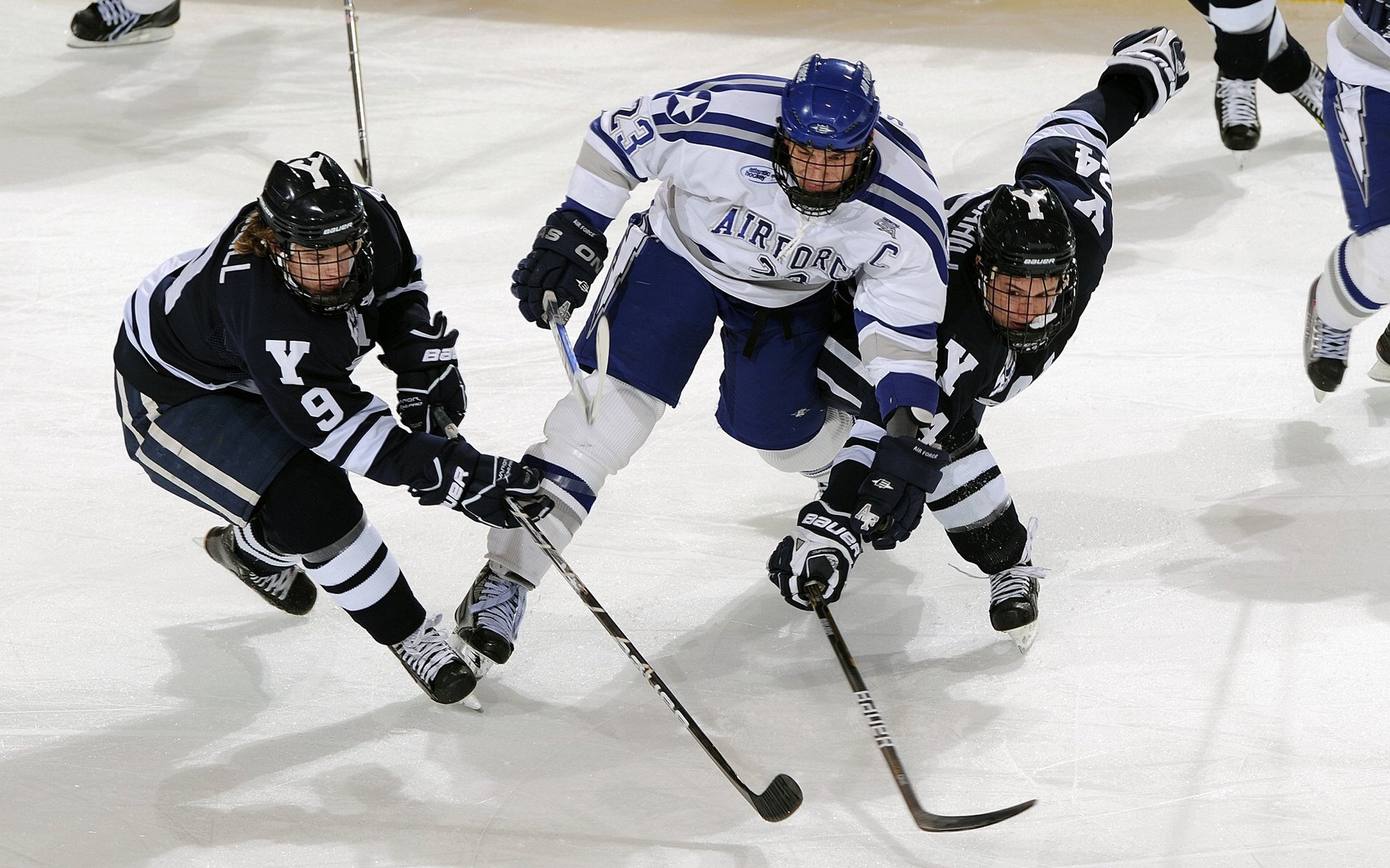 开云官网-东决关键战之夜，戈麦斯，从隐形人到冠军心脏的淬火